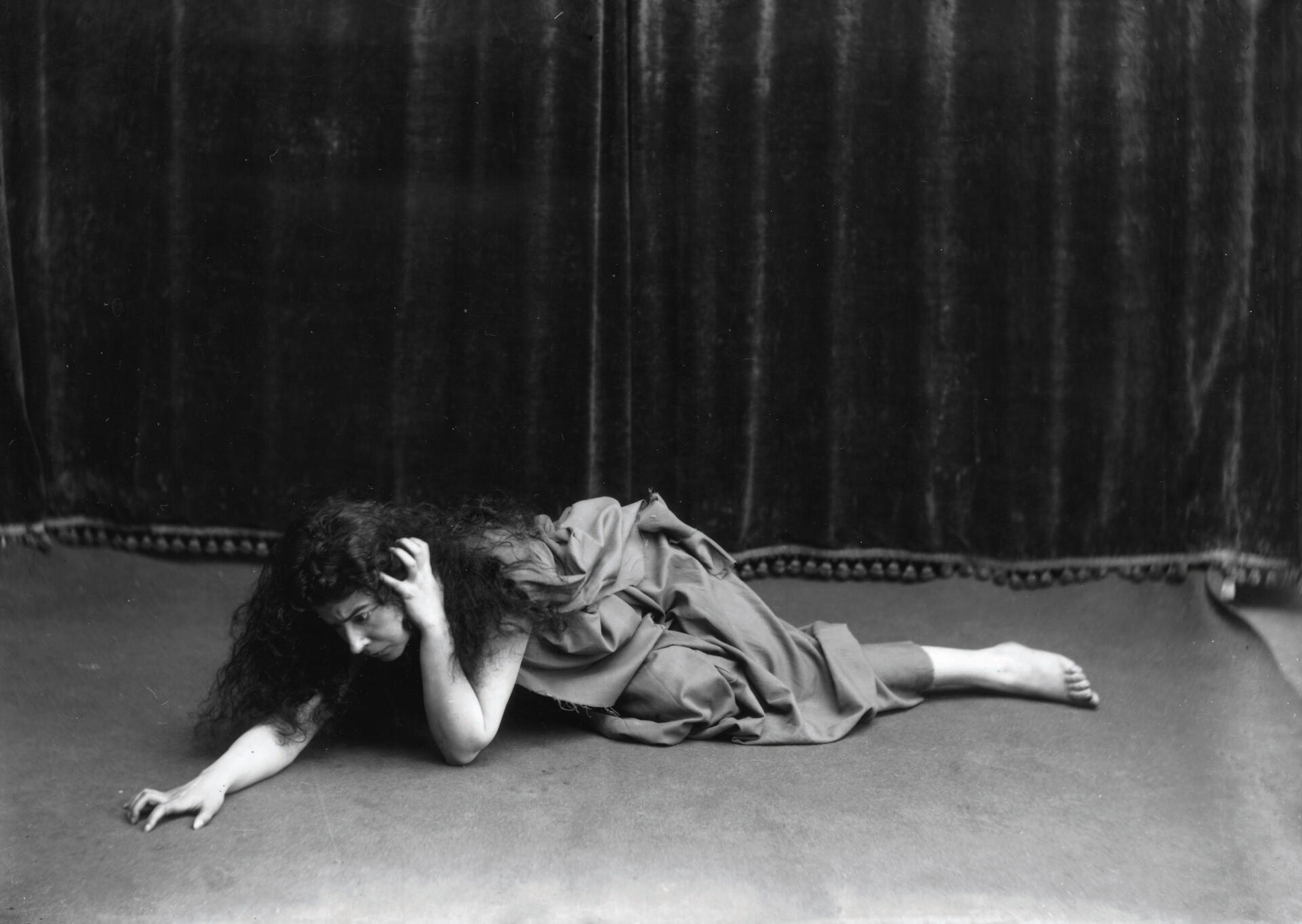 Amadeu Mariné. Retrat de l'actriu Margarida Xirgu, c.1912