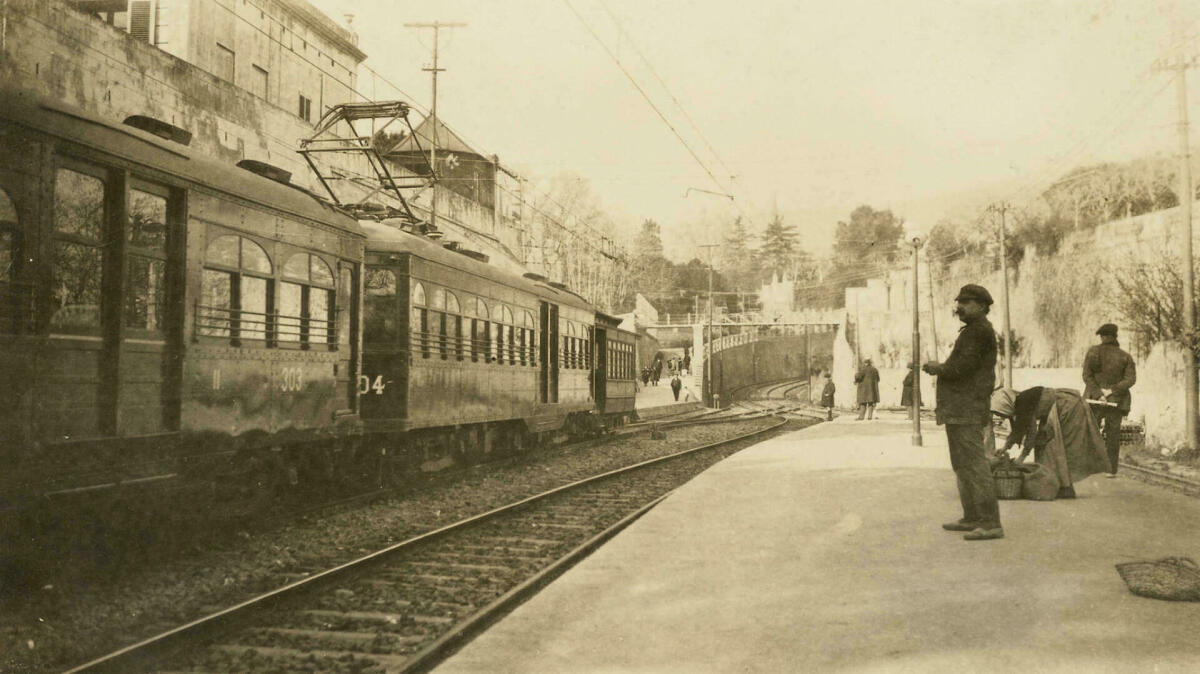 Estació dels ferrocarrils de Catalunya a Sarrià, 1920-1930. AFB. Autor desconegut