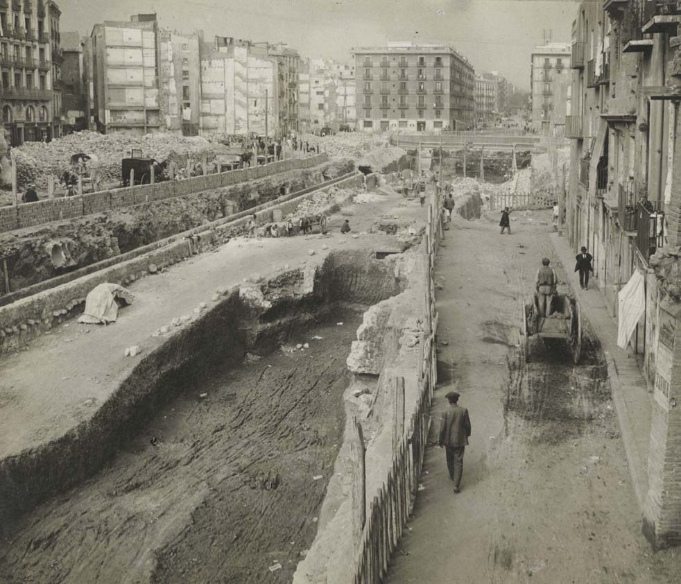 Obres del metro a la Via Laietana, 1914. AFB. F. Ballell
