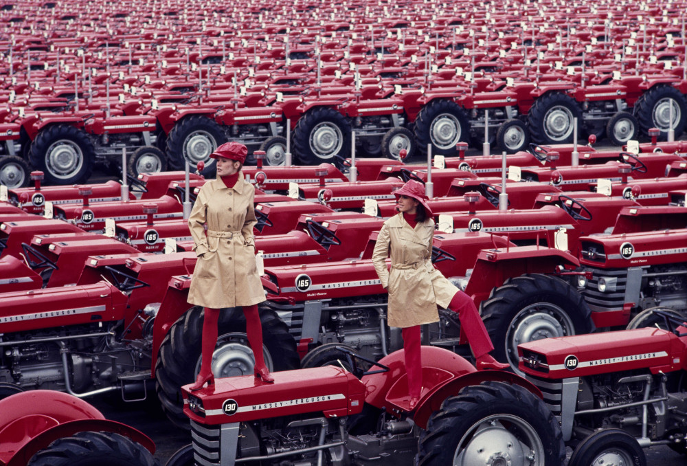 S. t., 1968-2023. Parque de tractores de Massey Ferguson, París