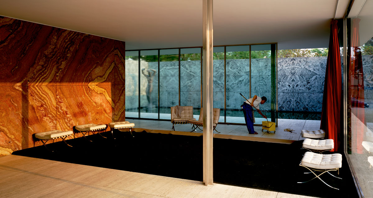 Jeff Wall, "Morning Cleaning, Mies van der Rohe Foundation", Barcelona 1999