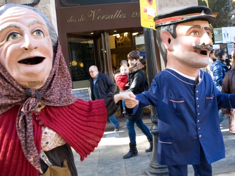 Capgrossos de Sant Andreu durant una actuació al carrer