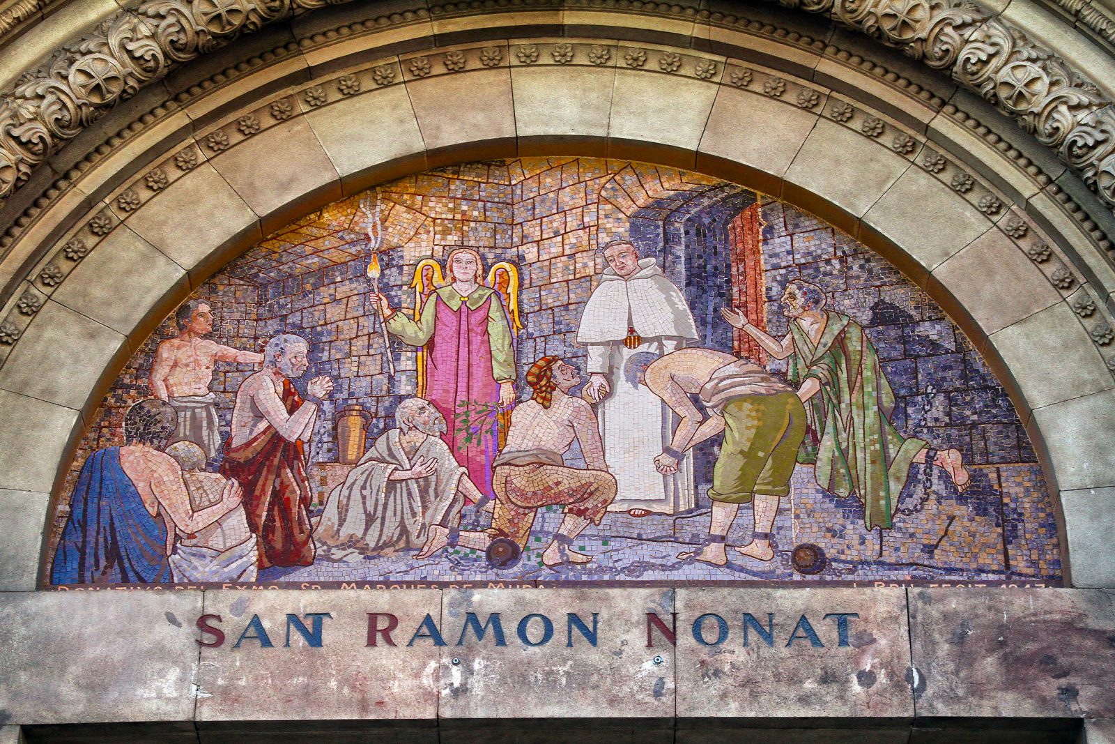2. Mosaic de la parròquia de Sant Ramon Nonat, obra de Lluís Brú (Foto: T. Mayral).