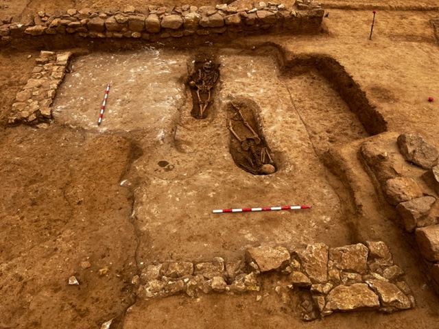 Detall zona enterraments romans. Foto: Vanesa Triay (ATICS SL)