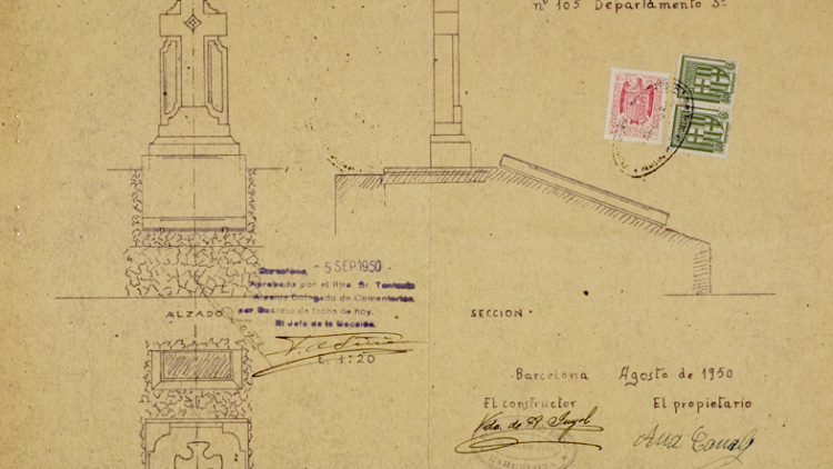 Pedestal com a base d’una creu