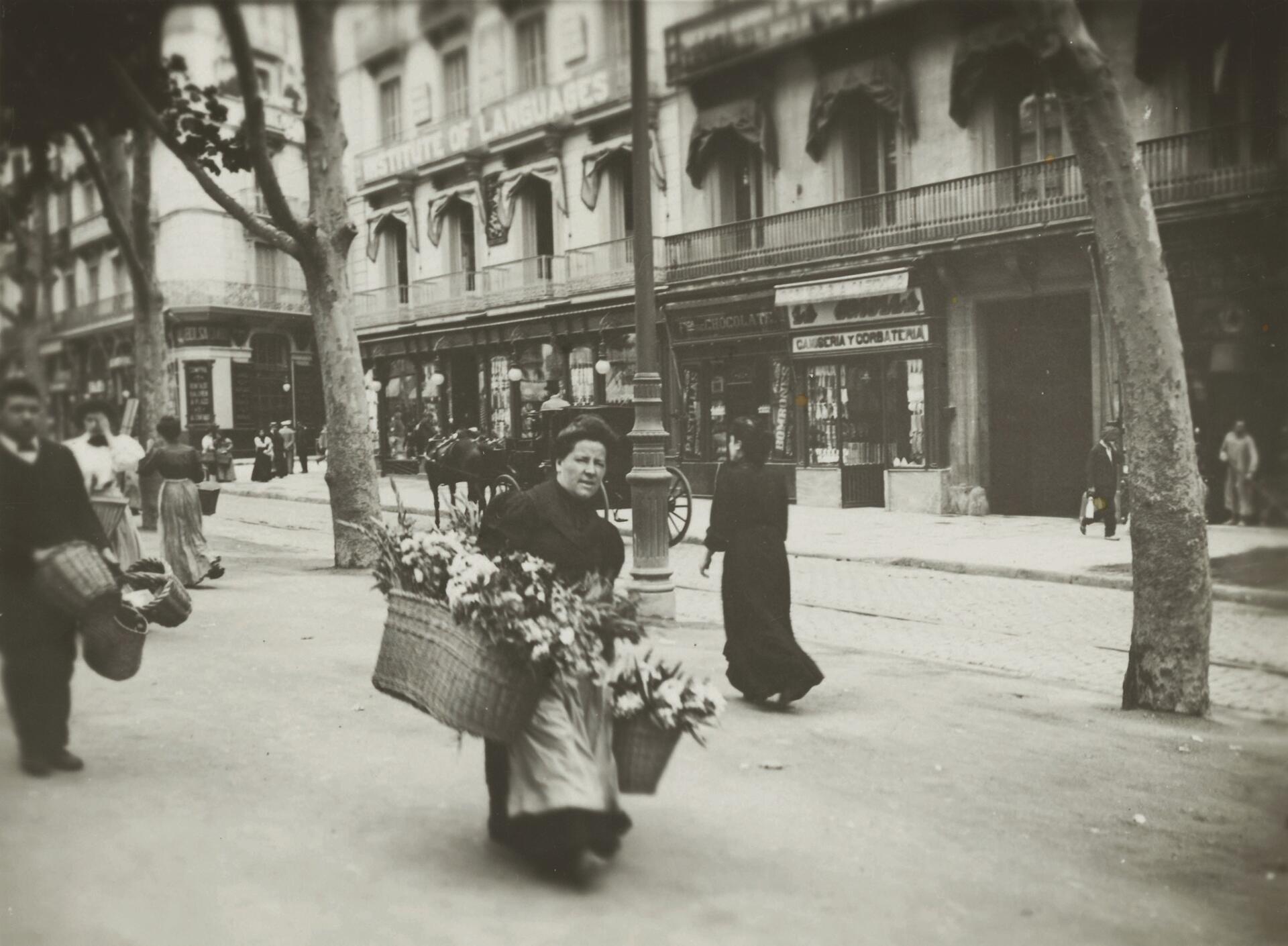 Venedora ambulant de flors, 1908. AFB. Frederic Ballell