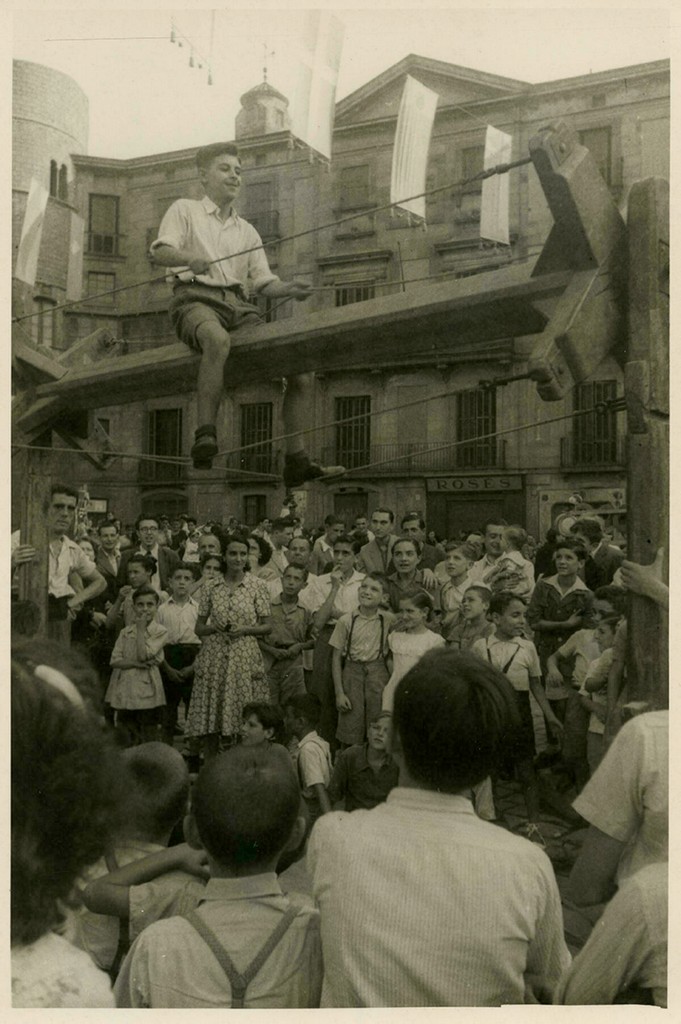 Festa de San Roc a la Plaça Nova, 1947. AFB. Carlos Pérez de Rozas