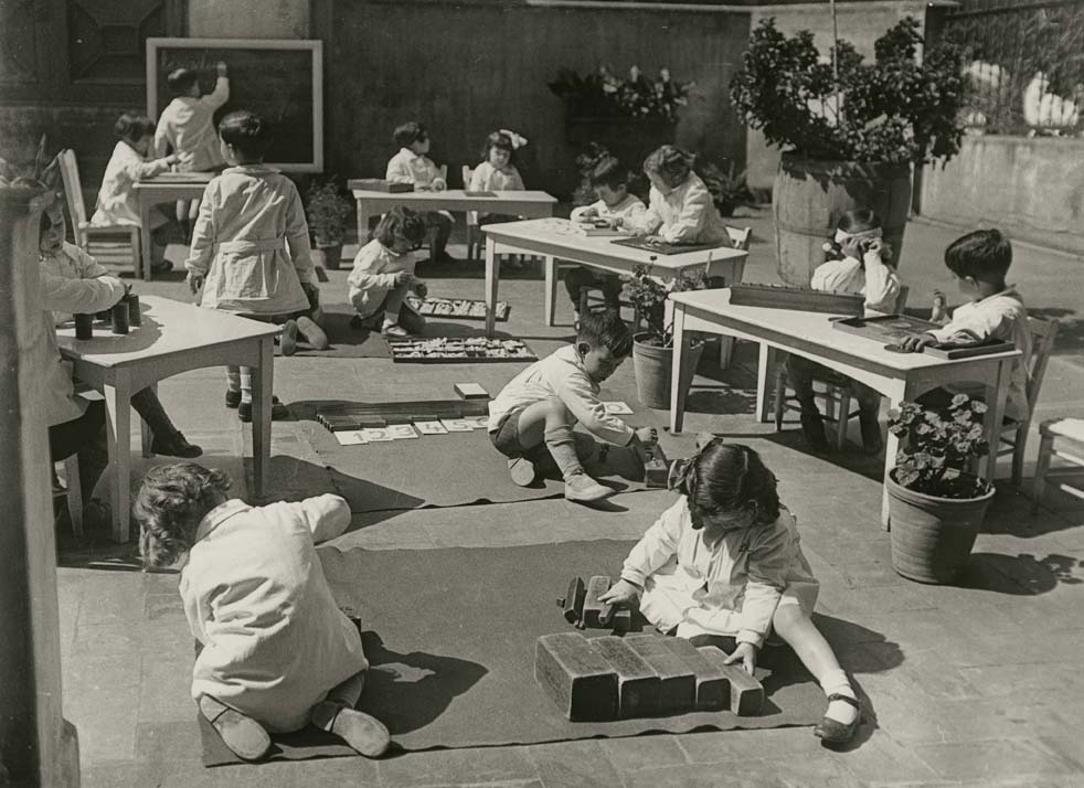 Escola Montessori, 1932. AFB. J. Domínguez