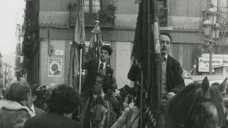 Photograph of the St Medir standard bearers in Plaça de la Vila de Gràcia on 3 March 1980 during the 150th anniversary celebration