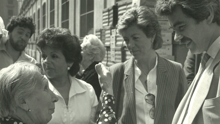 Visita institucional de l’alcalde Pasqual Maragall a l’Eixample, c. 1983. AMDE