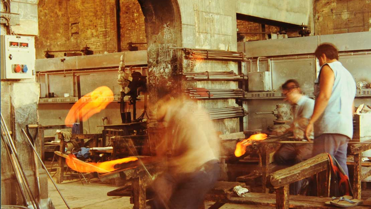 Interior de un taller en el Poblenou. Lourdes Jansana (AFB)