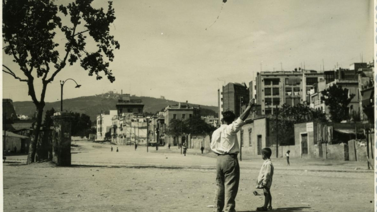 Plaça de Gal·la Placídia and via Augusta, Juli Llacuna, 1932. Gràcia Hikers Club Collection. AMDG