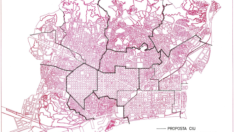 Plànols de les diferents propostes de divisió territorial de la ciutat de Barcelona que es van debatre durant el primer mandat del consistori democràtic.
