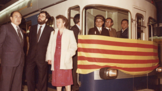 The inaugural ceremony began at the Roquetes station, where the local authority representatives cut the tape and boarded a special train for the journey along the new stretch. This stretch meant an extension of more than three kilometres in the metro system and included the Maragall, Llucmajor and Roquetes stations