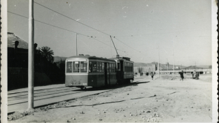 Tram 51 travelling along avinguda de la Meridiana, Tomàs Fàbregas, 1947-1954. Photographic Archive of Barcelona. 