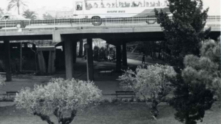 Plaza de las Glòries Catalanes. Viaducto, José Romero Fernández, 1988. AMDE