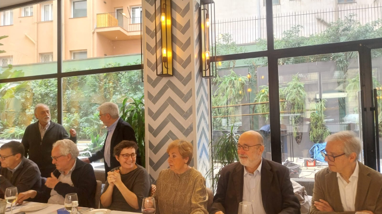 Activitat Coloquio con Maria Buhigas