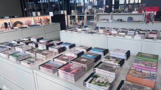 Taules plenes de llibres