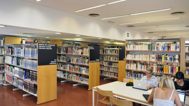 Biblioteca Vila de Gràcia - Rosa M. Arquimbau