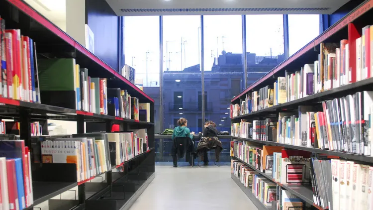 Biblioteca Sant Antoni - Joan Oliver 