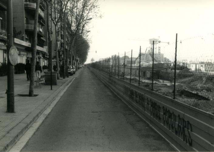 Obres al passeig de Joan de Borbó