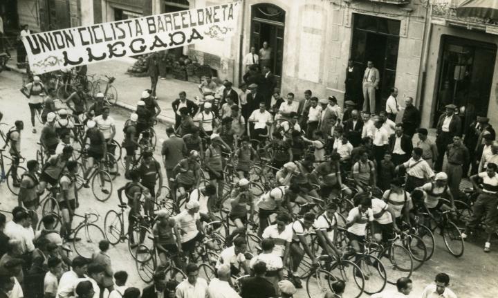 Ciclistes preparats a la sortida