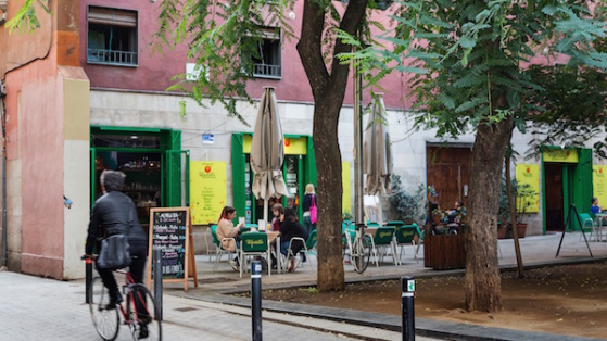 Plaza en el barrio del Raval