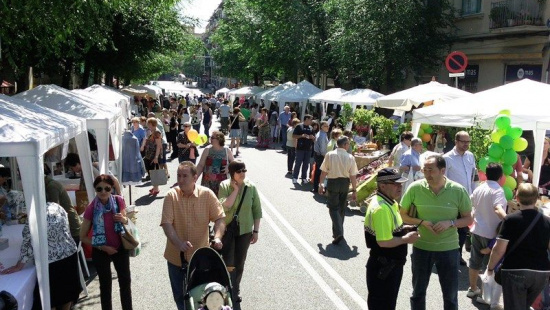 El comerç d'Horta i Gràcia es llença al carrer