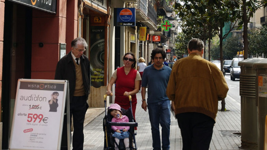 imatge d'un dels carrers de l'eix comercial de Gran de Gràcia