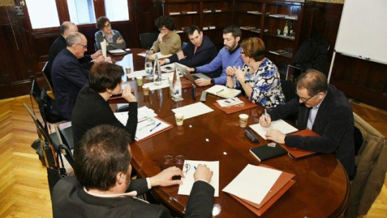 El Ayuntamiento de Barcelona crea un grupo de trabajo formado por expertos para desarrollar nuevas medidas sobre comercios emblemáticos