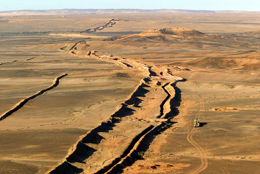 Sahara Occidental Y El Muro Del Desierto Col·leccio Marull