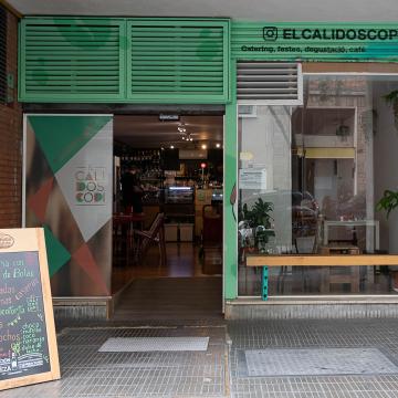 EL CALIDOSCOPI CAFETERÍA / BRANCH CON PARQUE INFANTIL
