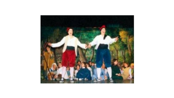 Representació dels Dimonis i pastorets el 2004 al teatre dels Lluïsos d'Horta