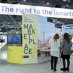 The right to the (smart) city