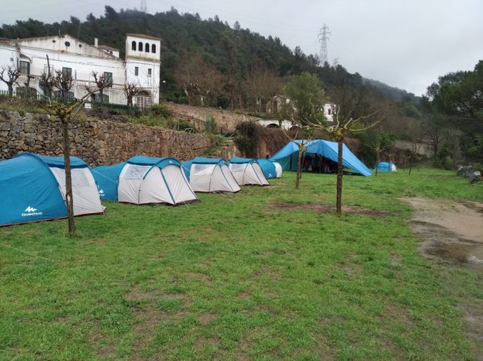 Can Girona tendes d'acampada