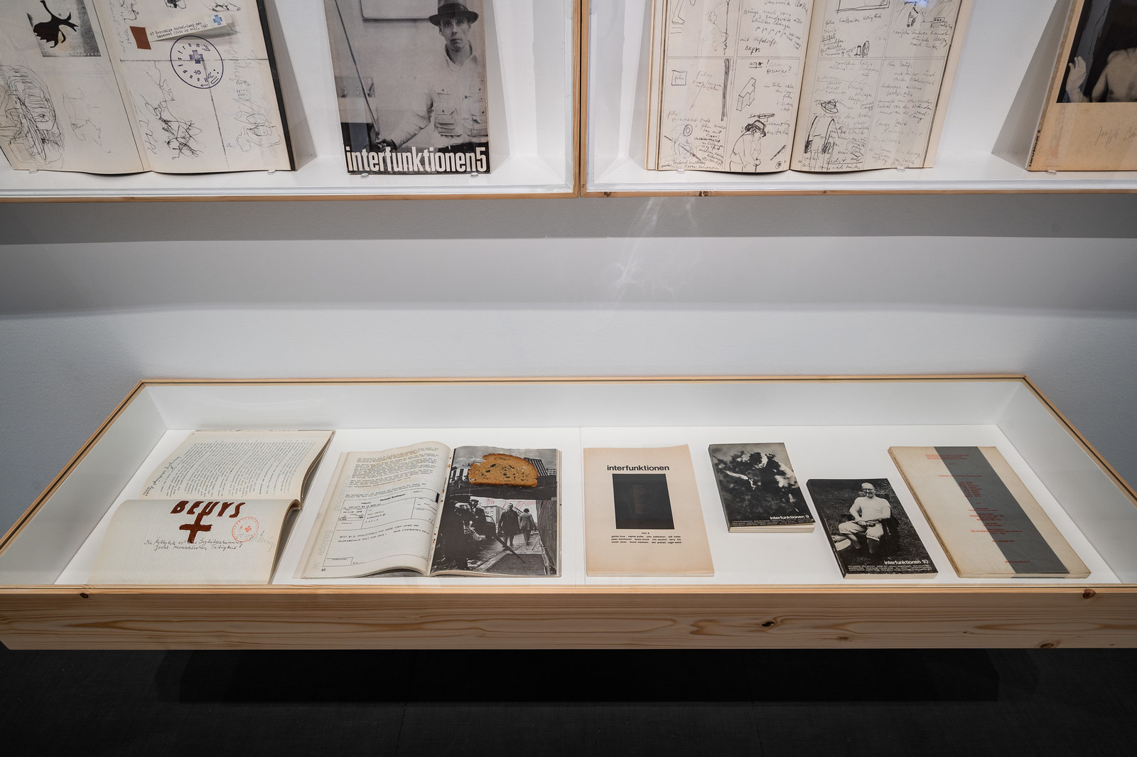 Joseph Beuys - Pedagogia radical, democràcia directa i plàstica social