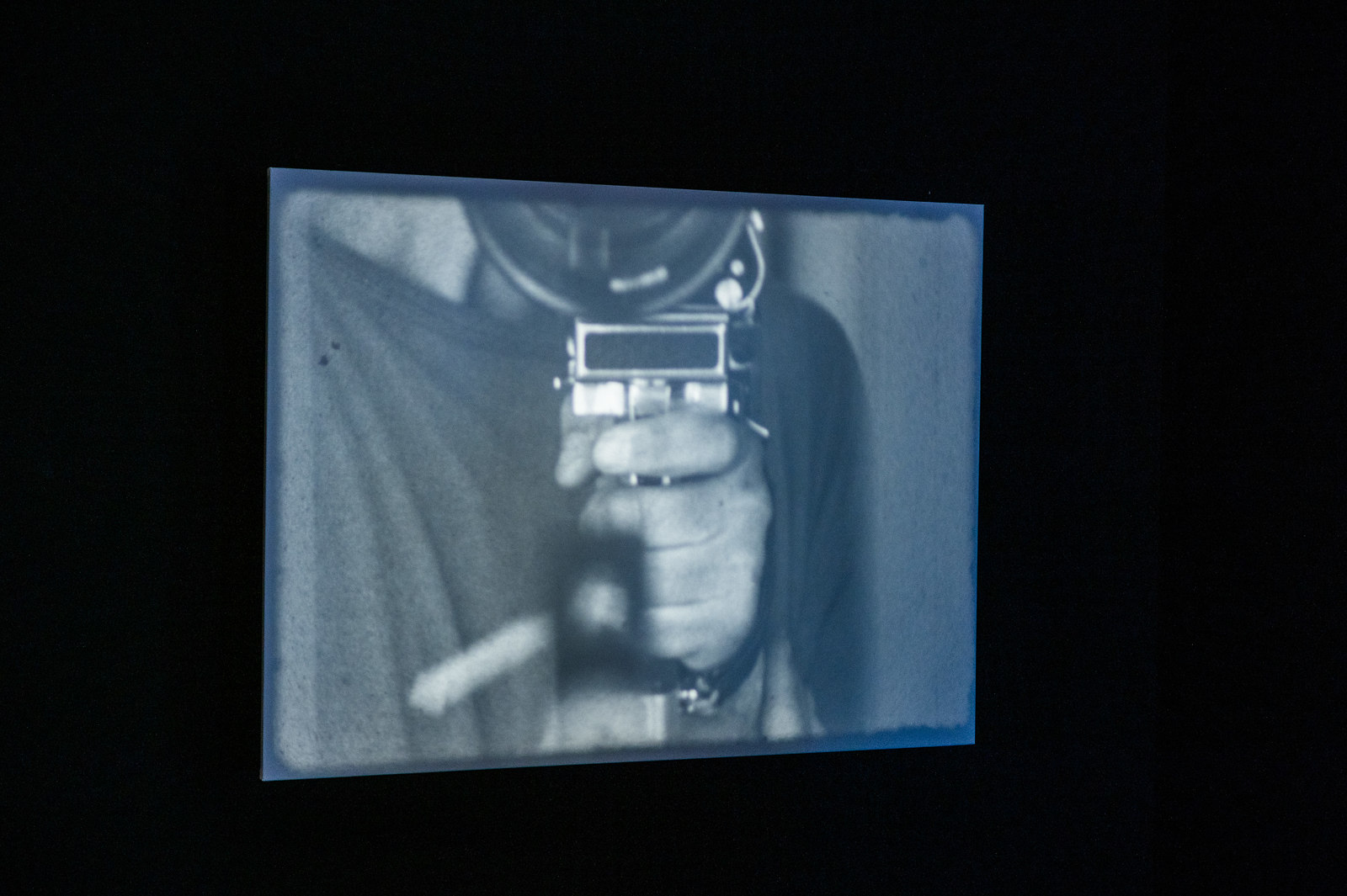 Adrià Julià - Conquesta de l'inútil