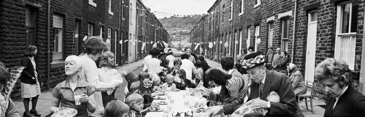 Martin Parr. Festa al carrer amb motiu del Jubileu de Plata de la reina Elisabet II, Elland, 1975-1980 © Martin Parr / Magnum Photos 