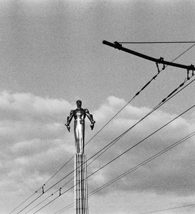 Moscou, 1990-1991. Monument a Gagarin