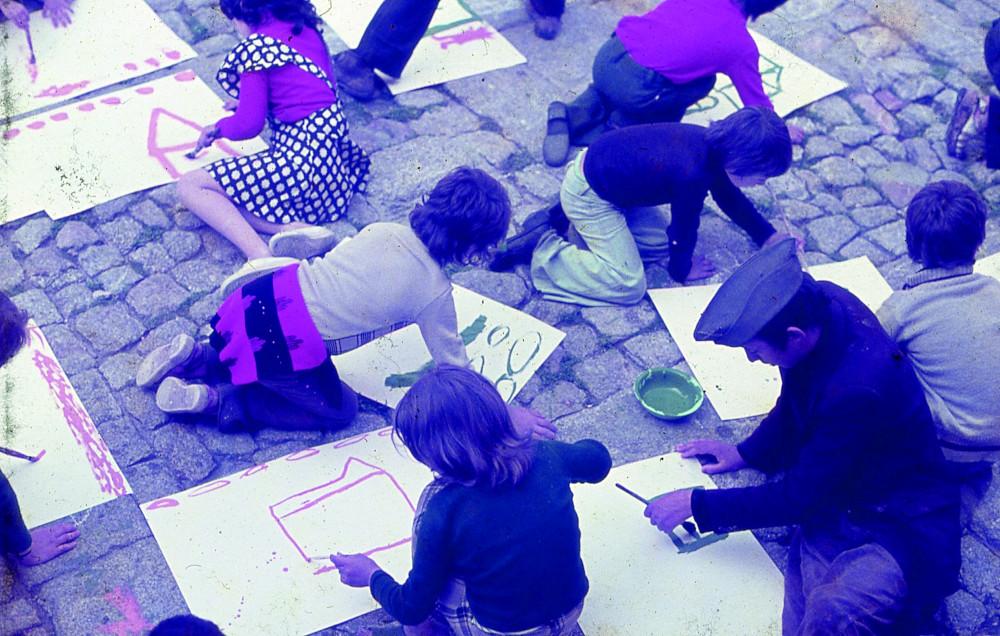 Elvira Leite, proyecto pedagógico desarrollado con la comunidad de Largo da Pena Ventosa, Bairro da Sé, Oporto, 1977. Colección de la Facultad de Bellas Artes, Universidade do Porto