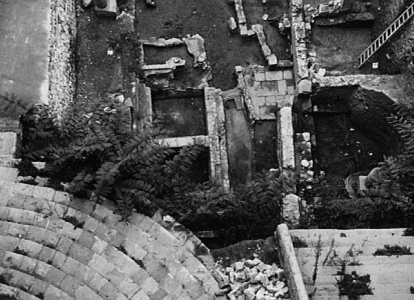 Vista de les excavacions de la plaça del Rei. Any 1931 