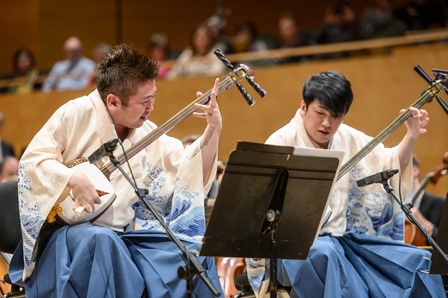 Yoshida Brothers amb l'orquestra OBC ©May Zircus