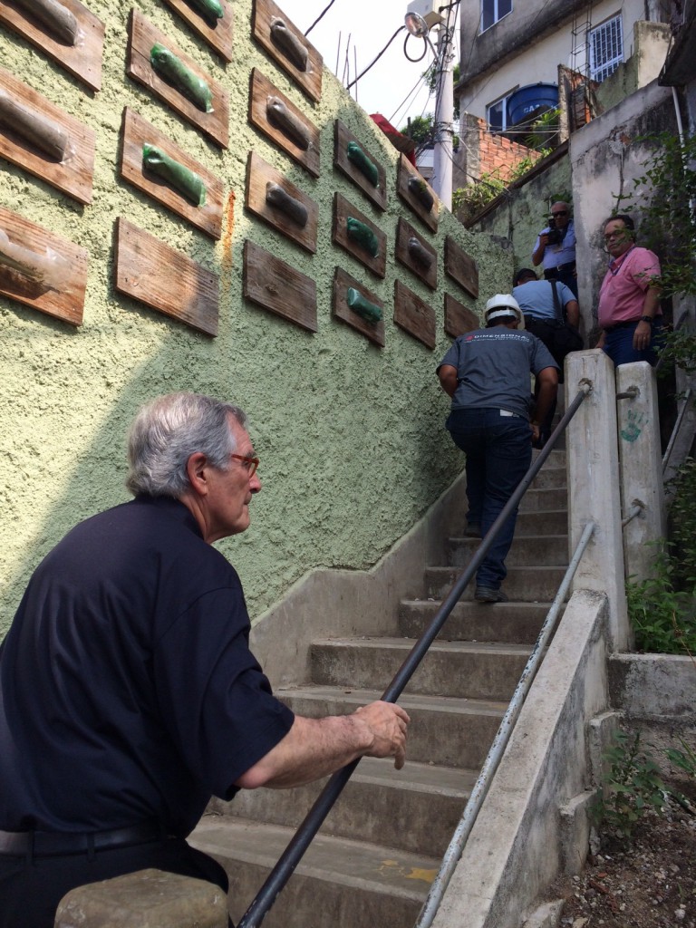 Alcalde Trias visita les faveles pacificades Babilonia i Chapéu Mangueira