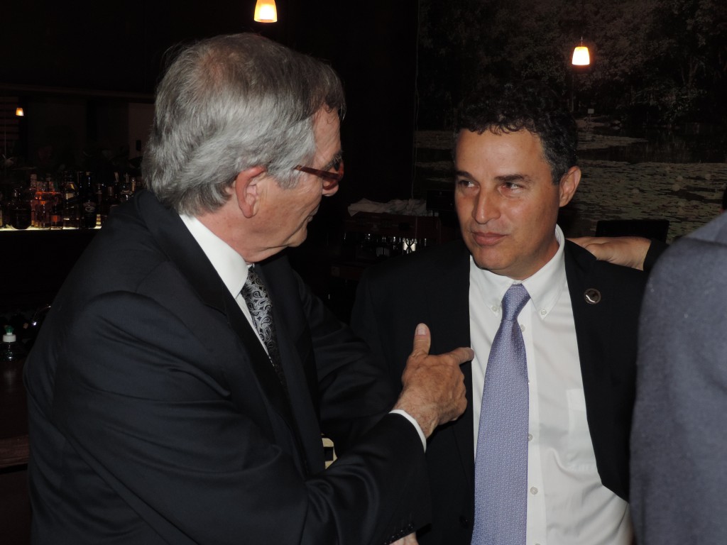 Amb l'alcalde de Medellín, Aníbal Gaviria, a la recepció del Cideu1