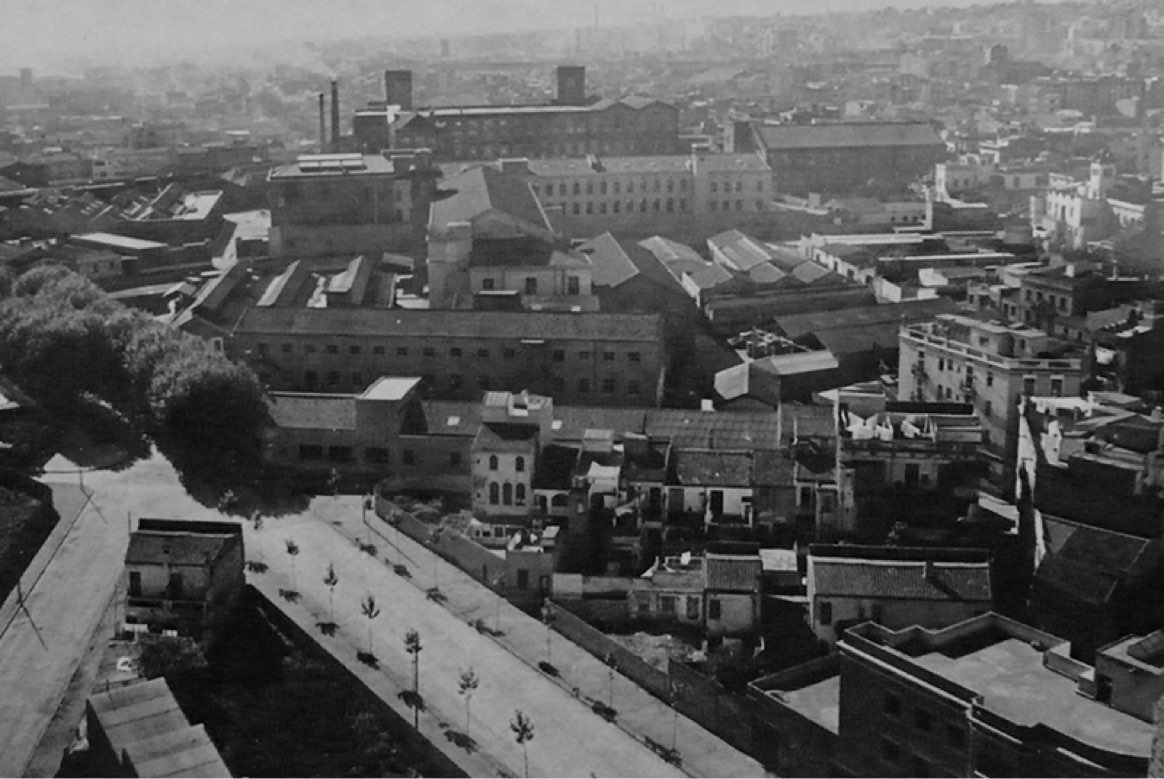 Vista aèria antiga del recinte