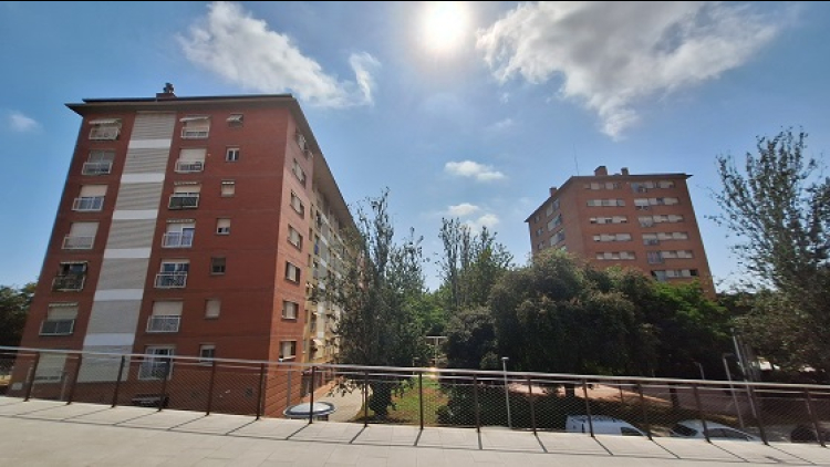 El polígon de Via Trajana, des del pont de Santander