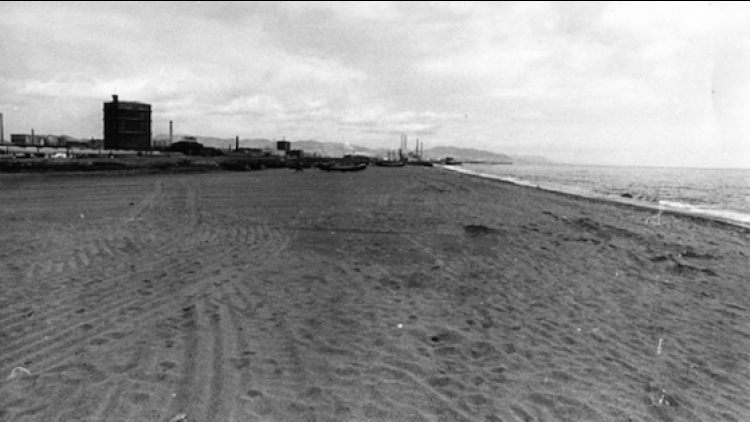 Platja del Bogatell al Besòs.1978.