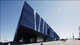 Edificio FORUM Museo Azul